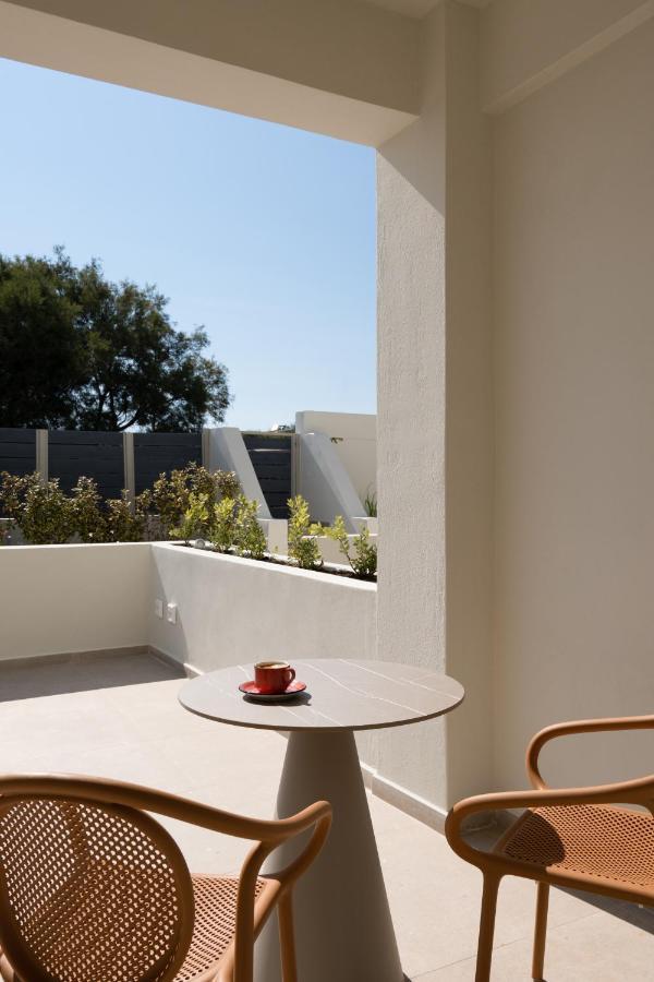 Acanthus Oia-Private Hot Tub Suites Exterior foto